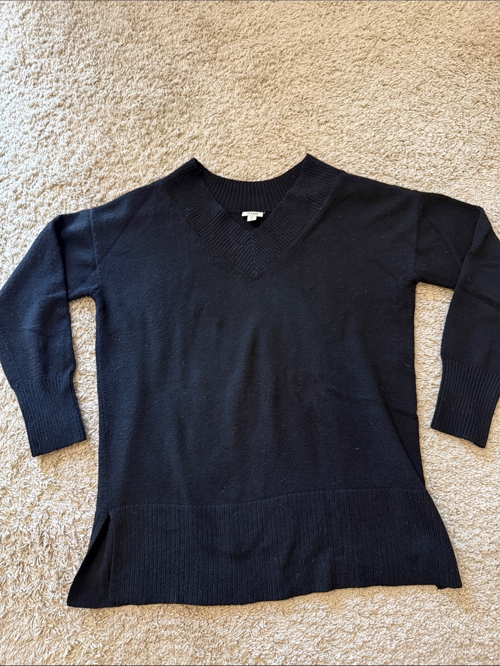 Women’s Black V-Neck Sweater size XL